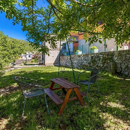 Apartment 1 Bedroom Beautiful In *