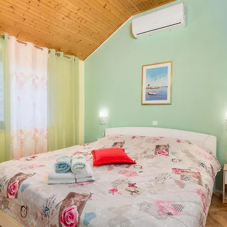 1 Bedroom Beautiful In *