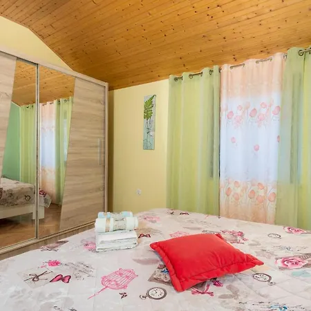 Apartment 1 Bedroom Beautiful In