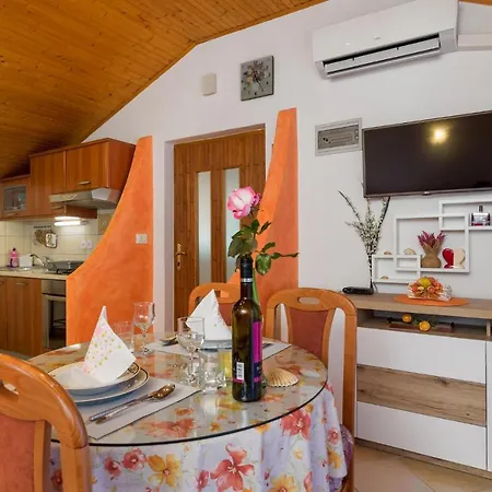 1 Bedroom Beautiful In Apartment Brsec