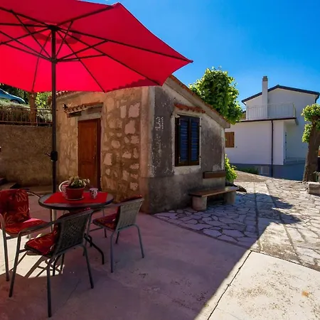 Apartment 1 Bedroom Beautiful In *
