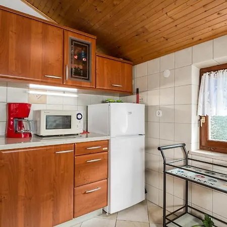 Apartment 1 Bedroom Beautiful In *