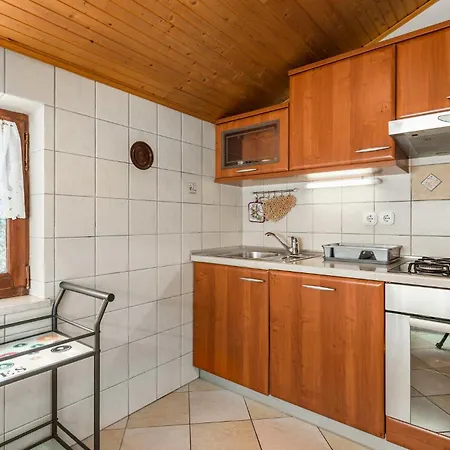 1 Bedroom Beautiful In